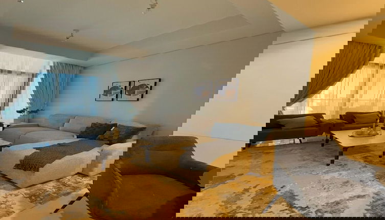 Foto 1 - Aykon City Stylish 2 BHK Beach Bay View
