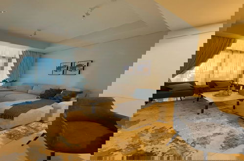 Foto 1 - Aykon City Stylish 2 BHK Beach Bay View