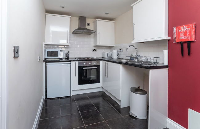 1 Bedroom Twin Apartment - Photo 4