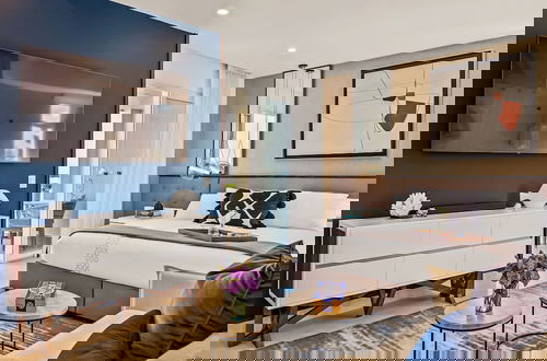 Foto 3 - Stunning Beachfront Condo - Sea Views
