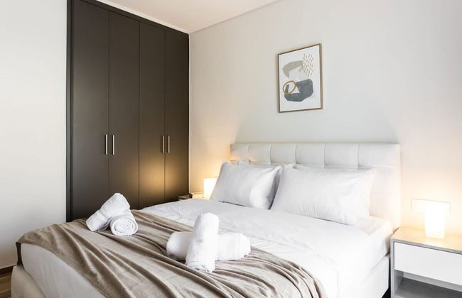 Spacious and Sunlit Seaside Flat - Photo 28