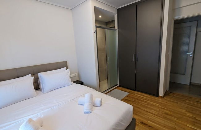 Spacious and Sunlit Seaside Flat - Photo 42