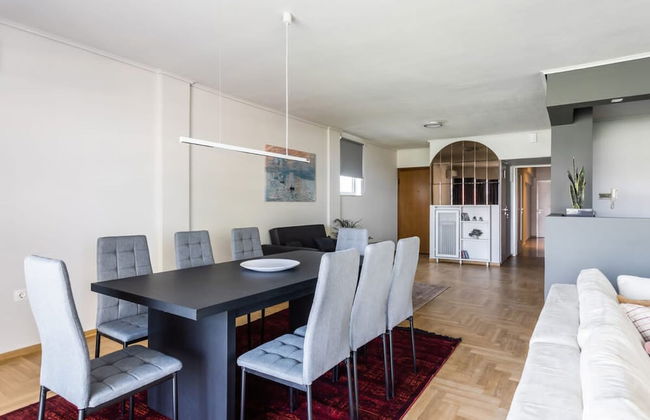 Spacious and Sunlit Seaside Flat - Photo 50