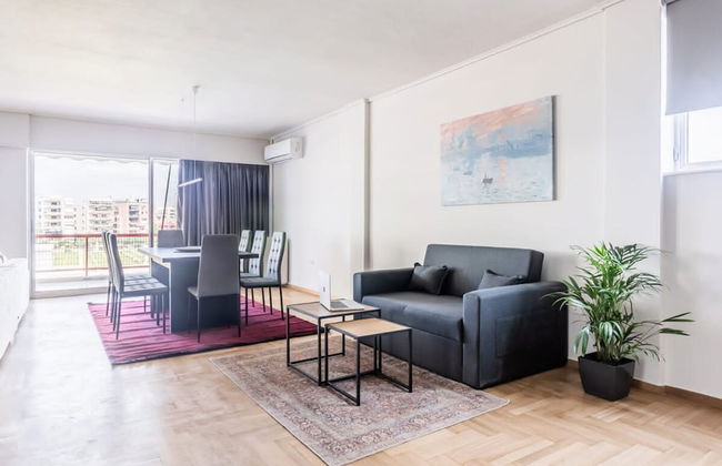 Spacious and Sunlit Seaside Flat - Photo 51