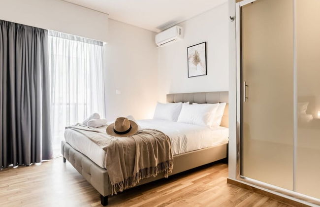 Spacious and Sunlit Seaside Flat - Photo 20