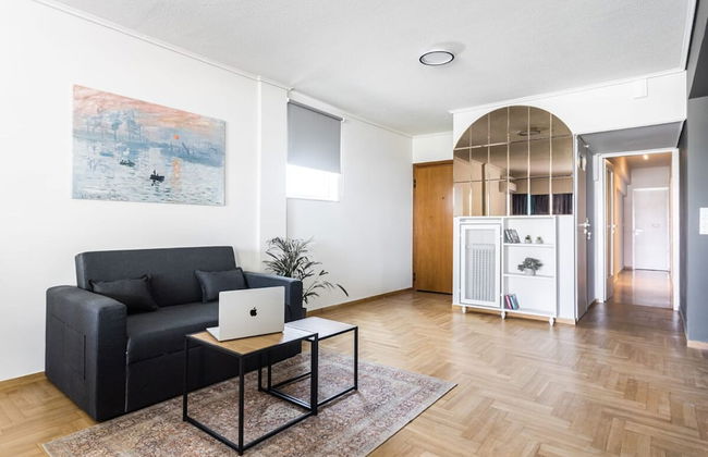 Spacious and Sunlit Seaside Flat - Photo 54