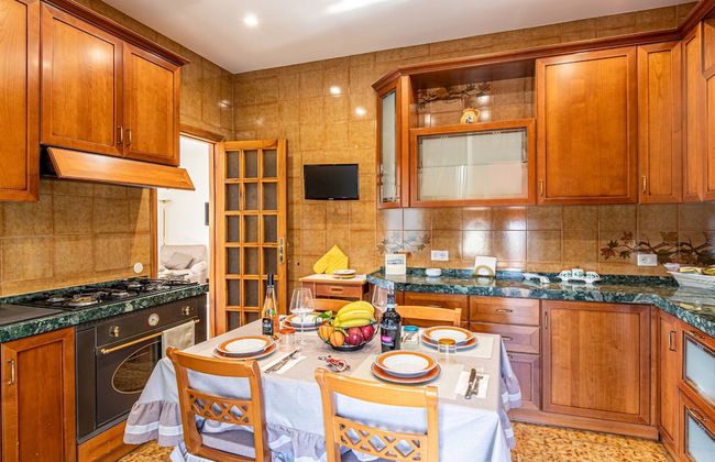 Bright Apartment Private Parking Naples - Photo 10