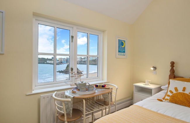 5 Sunny Cove - Direct Beach Access Sea Views - Photo 17