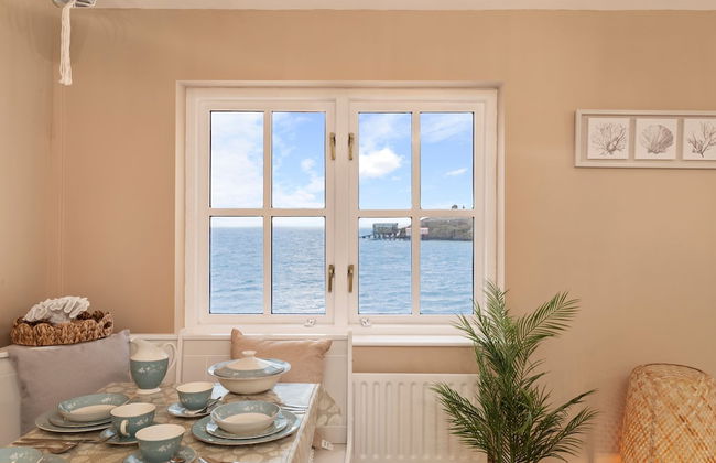 5 Sunny Cove - Direct Beach Access Sea Views - Photo 8