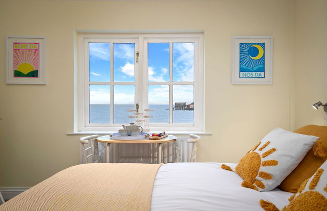 5 Sunny Cove - Direct Beach Access Sea Views - Photo 3