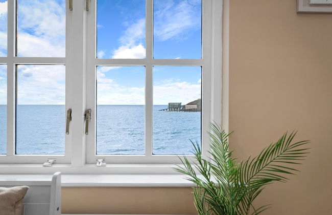 5 Sunny Cove - Direct Beach Access Sea Views - Photo 10