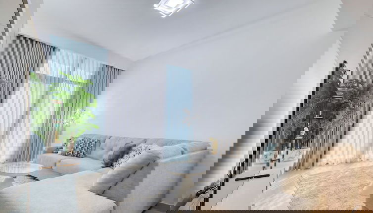 Foto 1 - Exquisite Living in Riviera One Bedroom
