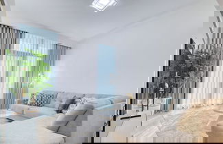 Foto 1 - Exquisite Living in Riviera One Bedroom