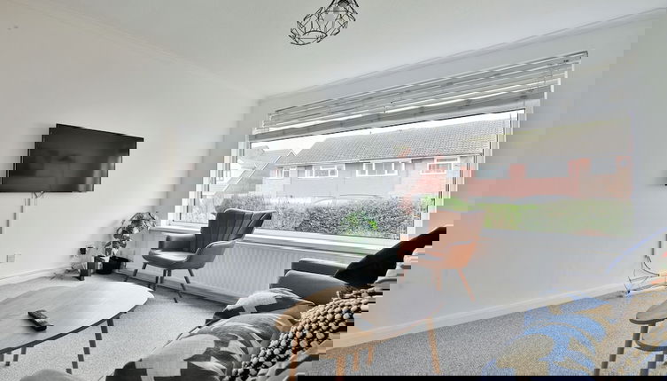 Foto 1 - 3 Bed House with Private Parking