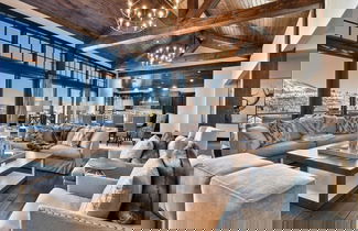 Photo 1 - Silver Sun by Avantstay Ski-in Ski-out w Hot Tub