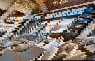Foto 2 - Silver Sun by Avantstay Ski-in Ski-out w Hot Tub