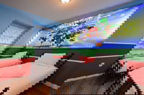 Foto 10 - Family Getaway With Themed Rooms & Private Pool