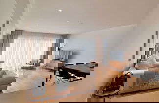 Foto 2 - Huswell - Cozy Apartment Near the Beach Shops With Terrace