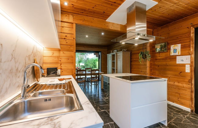 Huswell - Tranquil Retreat Cozy Chalet in the Heart of Urse - Foto 10