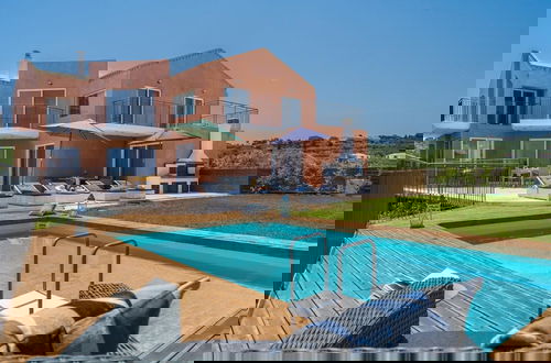 Foto 1 - Villa Casa De Sun With Seaview Pool