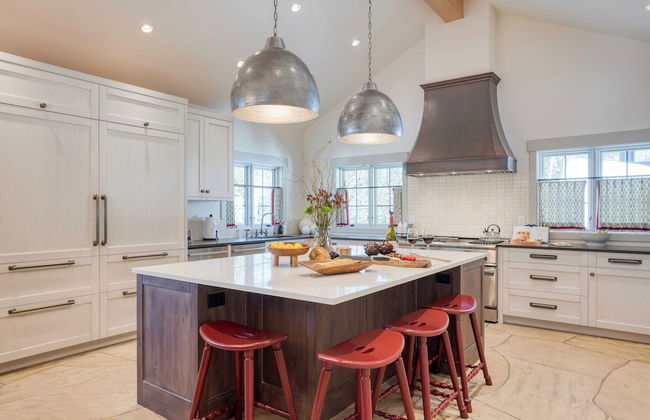 Luxury Mountain Estate w/ Indoor Pool, Gym & Hot Tub Near Keystone Sleeps 21 - Foto 28