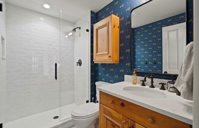Luxury Mountain Estate w/ Indoor Pool, Gym & Hot Tub Near Keystone Sleeps 21 - Foto 70