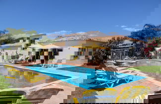Foto 1 - Idyllic Farm House With Huge Garden for 14pax