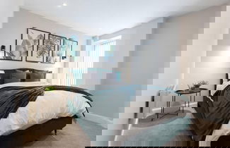 Foto 3 - Modern City Apartment - Sleeps 4 & Walk to Arena
