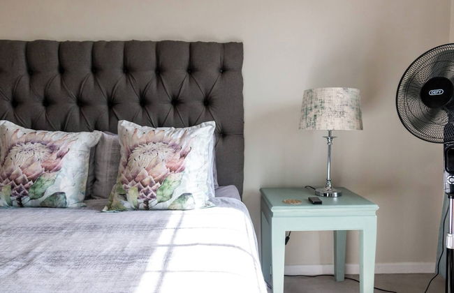 Serene Langebaan Getaway With Garden Views - Foto 6
