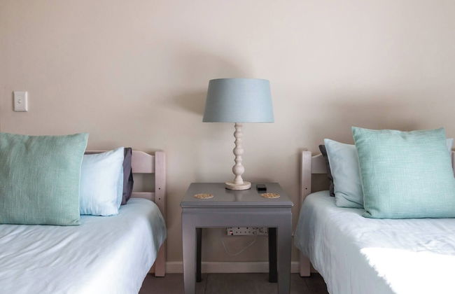 Serene Langebaan Getaway With Garden Views - Foto 7