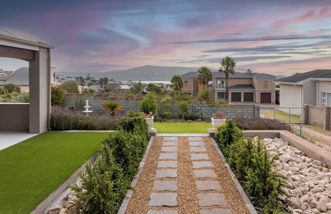 Serene Langebaan Getaway With Garden Views - Foto 49