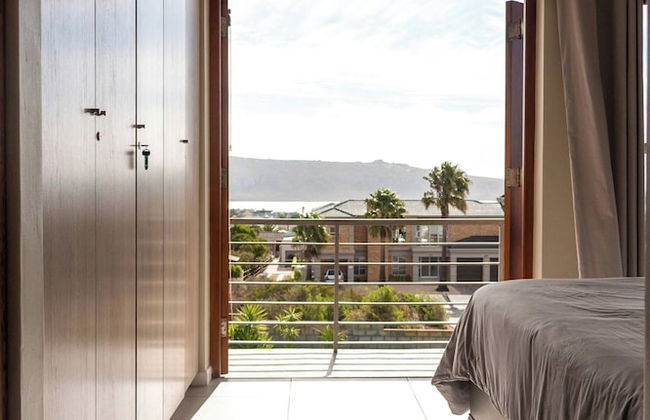 Serene Langebaan Getaway With Garden Views - Foto 13
