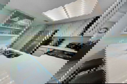 Foto 11 - The Perfect Spot Condo for 8!