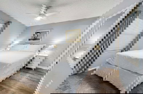 Foto 7 - The Perfect Spot Condo for 8!