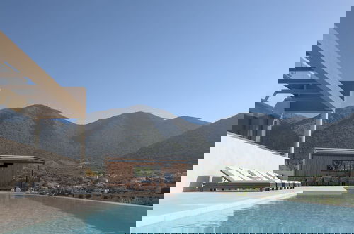 Foto 9 - Luxurious Villa Dias With Tennis Court by Estia