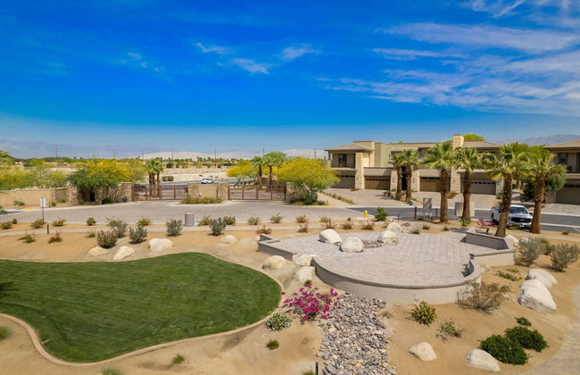 A Luxurious Oasis Experience in Desert Palm - Foto 7