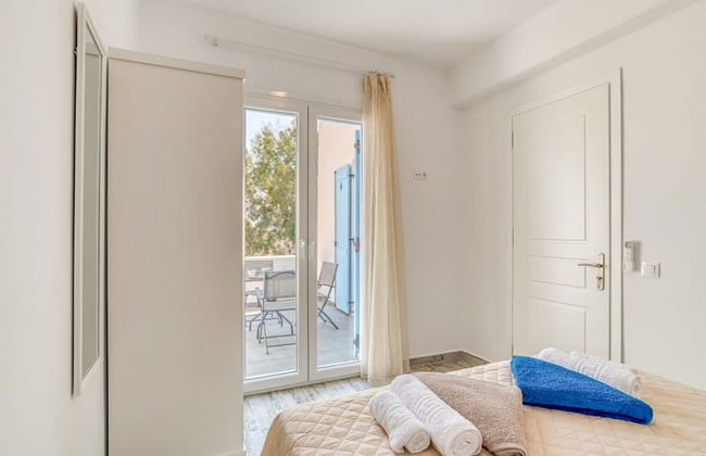 Seaside Splendor - Apollo s Poolside Retreat - Photo 19