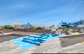 Foto 3 - Seaside Splendor - Apollo s Poolside Retreat