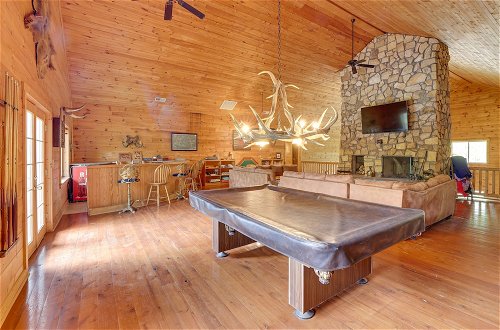 Foto 7 - Fraziers Bottom Cabin on 800 Acres of Land w/ Lake