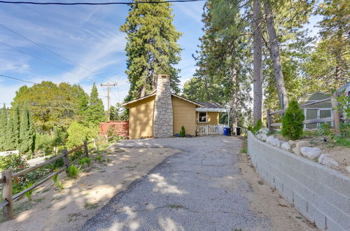 Foto 20 - Crestline Cabin: Close to Lake Arrowhead & Skiing