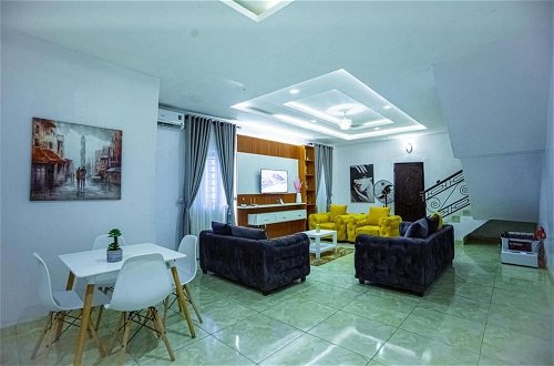 Photo 6 - Immaculate 3-bed Duplex Apartment in Lagos