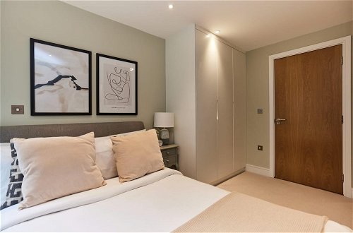 Photo 14 - The Limehouse Cut Place - Spacious 2bdr Flat With Balcony