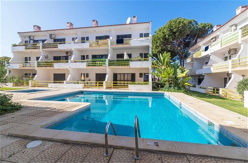 Photo 19 - Vilamoura Golf Apartment With Pool by Homing