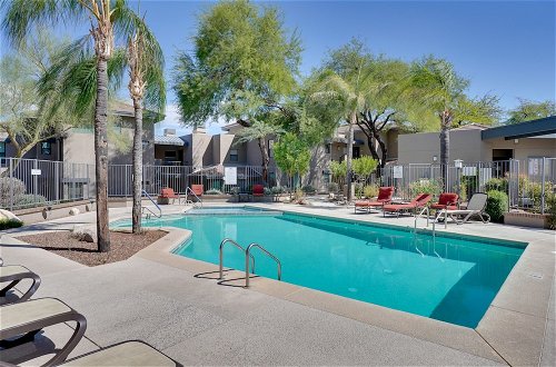 Foto 1 - Tucson Condo w/ Pool Access & Private Balcony