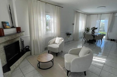 Photo 13 - Amazing 4-bed Villa in Limassol