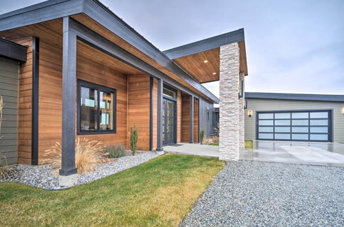 Photo 8 - Lavish Lake Chelan Escape W/pool & Panoramic Views