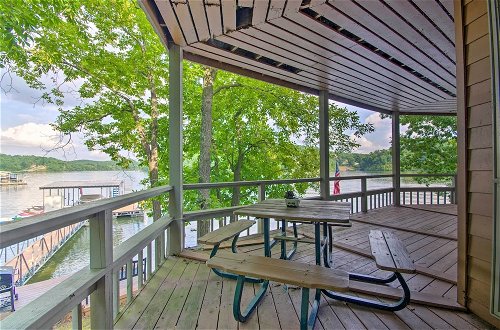 Foto 9 - House on Lake of the Ozarks w/ Dock & Pool Table