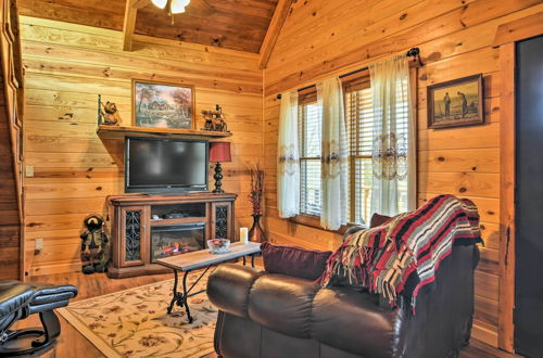 Foto 11 - Hot Springs Cabin Rental: 2 Mi to Lake Hamilton