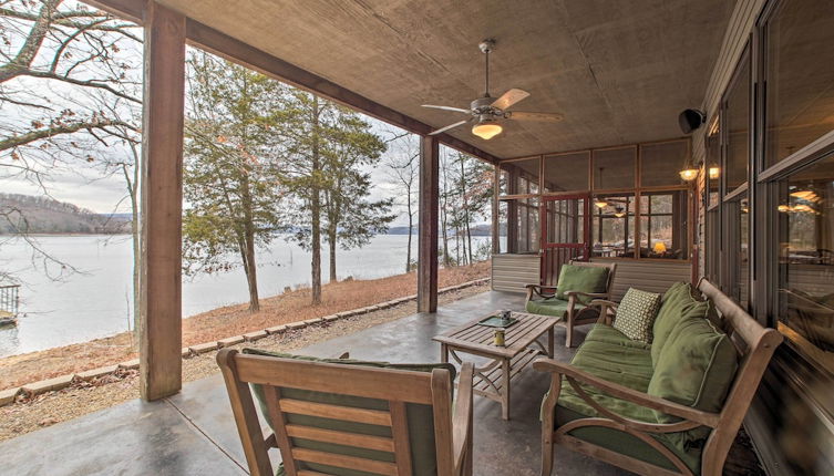 Photo 1 - Family & Fisherman Friendly Home on Beaver Lake