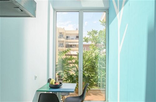 Foto 11 - Premier Artful City Loft with Terrace